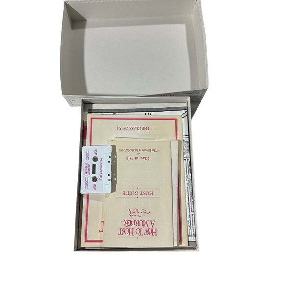 HOW TO HOST A MURDER Game THE CLASS OF '54 Vincent Price Murder Mystery Mint - Picture 3 of 11